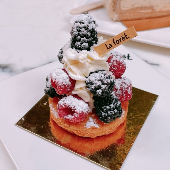 Meet your Posher, E - Picture 1 of 1